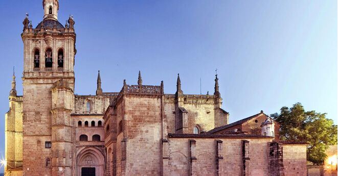 Catedral de Coria Bien de Interés Cultural Turismo Cáceres